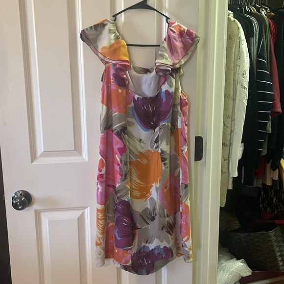 BCBG Maxazria Silk Floral Dress - Picture 2 of 2